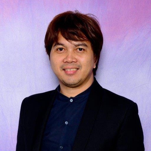 Azhar Ibrahim (Ketua Pengadil)